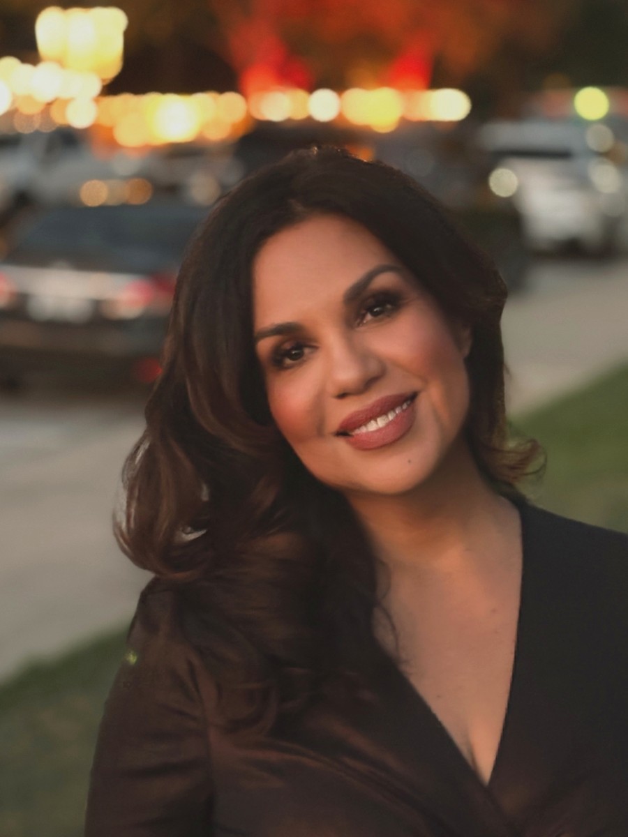 Christy Mendoza